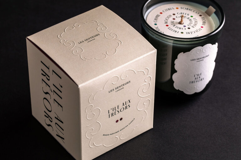les senteurs candle with dust cover